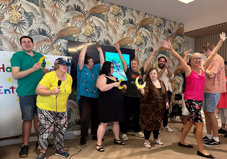 The Aruma happy place entertainers performing at the robina lifestyle group